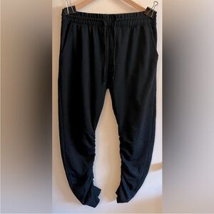 ⭐️ Offer B2G2! BUY 2 GET 2 FREE! 
Brooklyn Cloth THE JOGGER Black